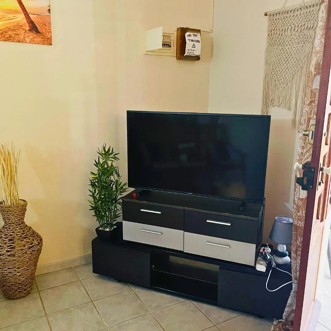 بيت للعطل Villa Red Palmer -Sauna Jacuzzi Gros-Morne مارتينيك
